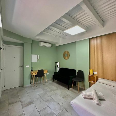 Lovely Studio Apartment Málaga Eksteriør billede
