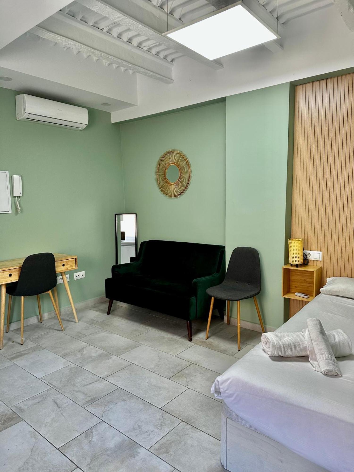 Lovely Studio Apartment Málaga Eksteriør billede